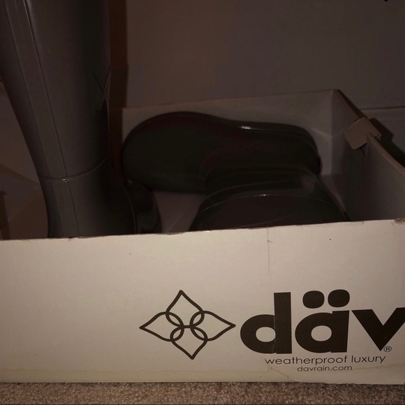 Dav Waterproof Luxury Rain Boots - Picture 2 of 4